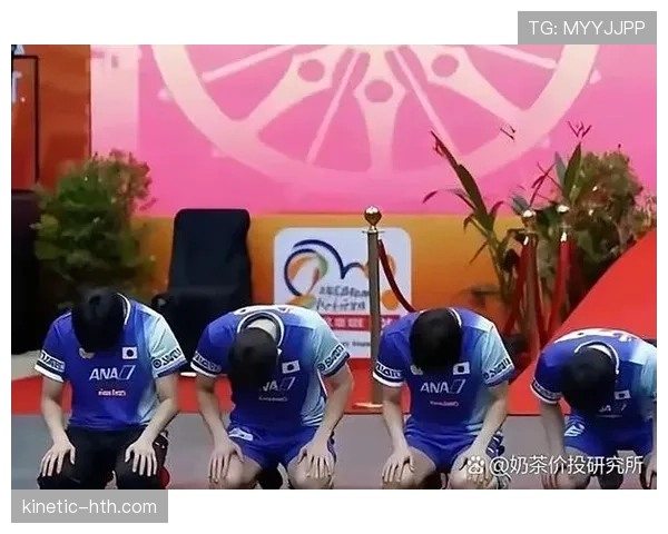 张本智和家的冰箱里塞满能量饮料，训练完直接对瓶吹？